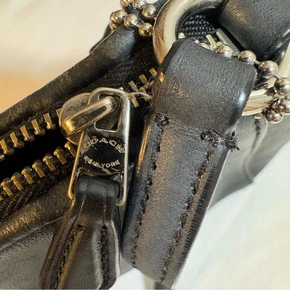 COACH Black Leather Crossbody Bag Preloved - Picture 12 of 15